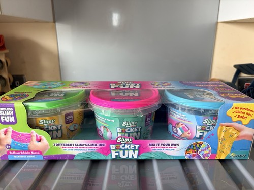Slimy bucket fun - bucket, slime